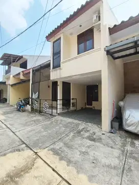 Rumah  cluster  cipayung  setu Banbu apus 4kt 3km cash kpr jakarta