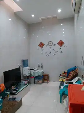 jual rumah 3lt taman palem lestari