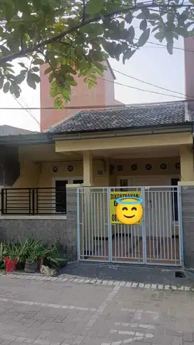 Dijual Rumah Cantik di Villa Gading Harapan