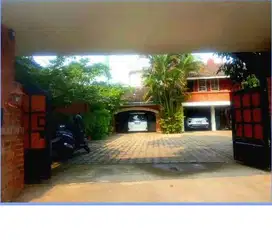RUMAH RASA VILLA 5 KM DARI STASIUN MRT LEBAK BULUS MURAH LAHAN LUAS