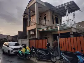 Rumah Siap Huni 2 Lantai Lokasi Strategis