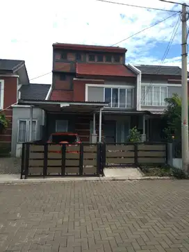Di Jual Rumah 2 lantai