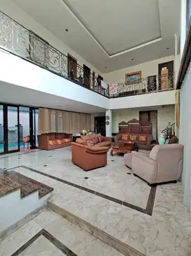 Rumah siap huni di jeruk purut kemang private pool