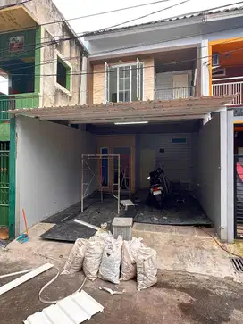Dijual Rumah Full Renovasi Di Kalìsari - Pasar Rebo, Jakarta Timur
