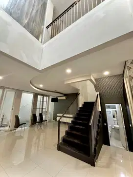 RUMAH CRYSTAL GOLF CITRALAND LUAS 200 CUMA 3M AN