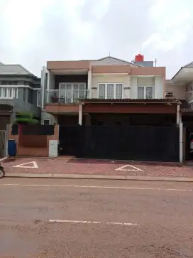 Di jual rumah siap huni di kota wisata cibubur