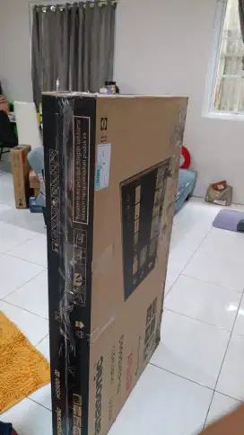 Tv Led panasonic 43 in android. Layar bleng sperti d gambar. Fullset