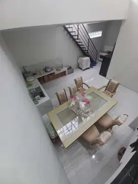 TURUN HARGA  Dijual Rumah Minimalis  Nyaman Terawat Singgasa Pradana