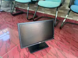silakan yang butuh monitor merek dell 19 inci