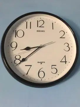 Jam dinding seiko