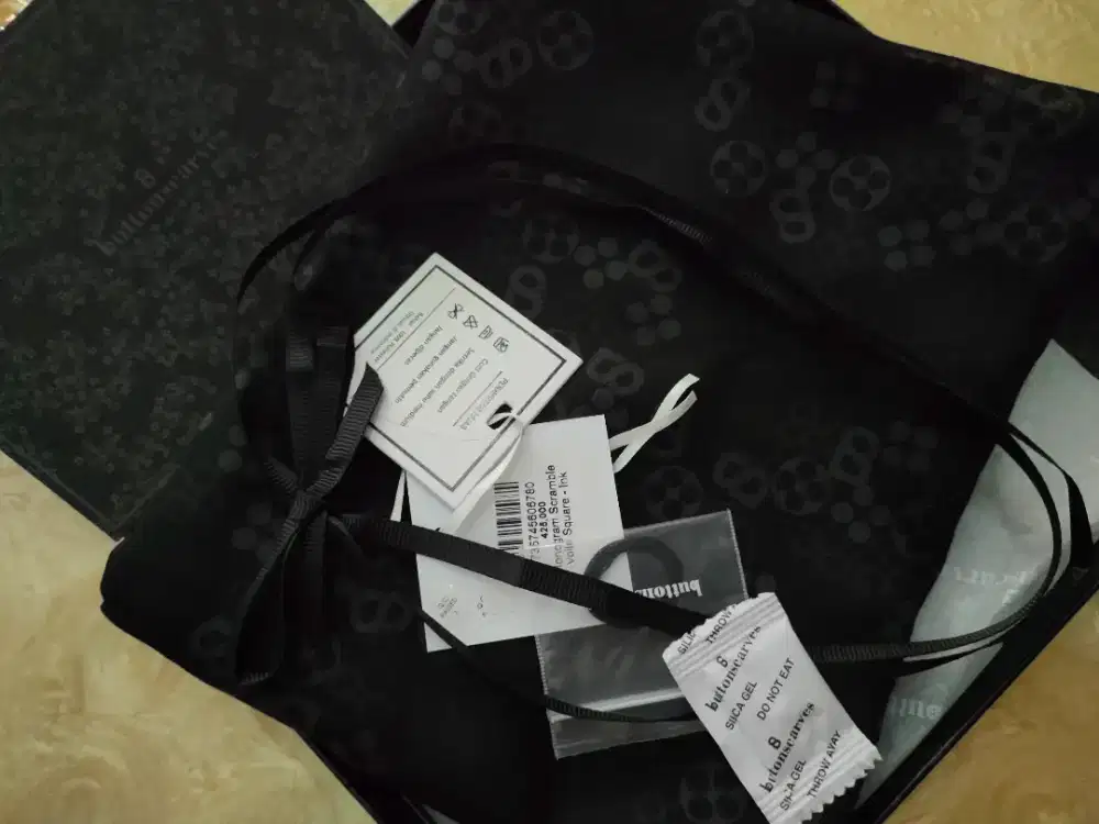 Buttonscarves Monogram