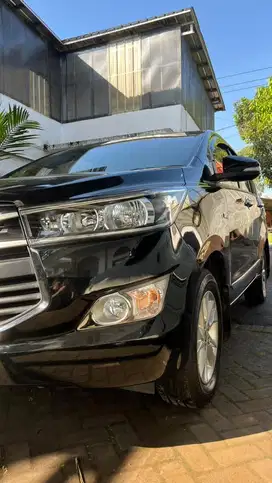 Low KM Innova 2.0 G AT 2016