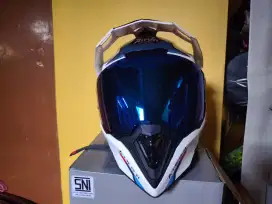 Helm Airoh Commander Factor