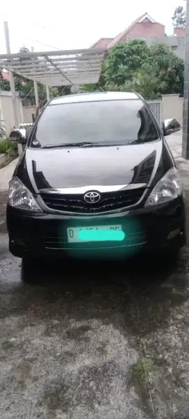 Di jual kijang inova type G 2009