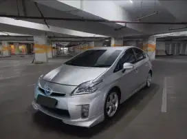 Toyota Prius Hybrid 2010 Silver Tgn 1 low Km