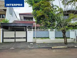 Rumah 2 Lantai Dijual Intercon Kebon Jeruk - Luas Tanah 324m2