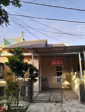 Dijual rumah siap huni, 76/32 full renovasi, hadap timur, bebas banjir