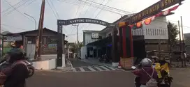 Tanah Pinggir Jalan Raya Beringin Semarang Padat Penduduk Bebas Banjir