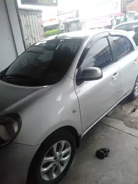 Nissan March 2015 Bensin