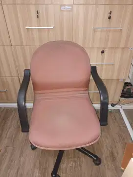 KURSI STAFF KANTOR