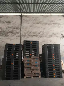 Rayhan Pallet Plastik second bagus dan murah