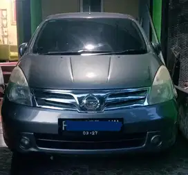 Nissan Livina 2012 Bensin