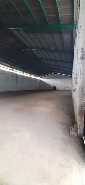Disewakan Gudang + Kantor parkir luas akses Kontainer 5 mnt ke Tol