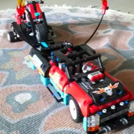 Lego stunt show truck