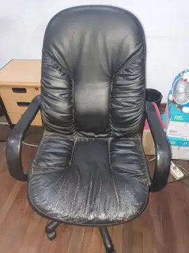 KURSI KANTOR DIREKSI ATAU DIREKTUR