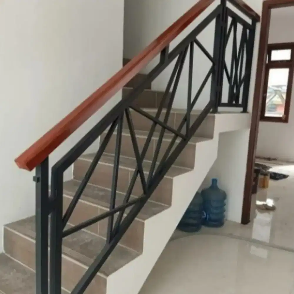Reling tangga minimalis