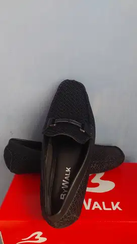 Dijual Sepatu Slip On