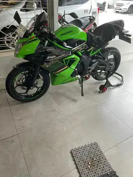 Kawasaki Ninja 250 Mono 2020 full ori