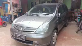 GRAND LIVINA SV 2012