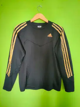Adidas Lengan Panjang Hitam liris Emas