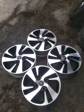 Velg oem avanza veloz R15(4×114) velg aja