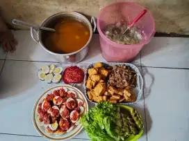Sedia catering macam² nasi lauk pauk dan kue basah