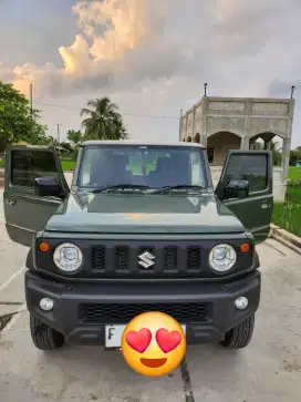 Di jual Jimny 2 pintu ganteng baru 2 bulan pemakaian
