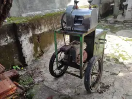 Rombong mesin es tebu
