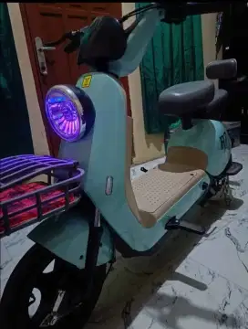 Motor / sepeda listrik Uwinfly