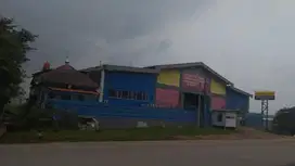 Di jual bangunan beserta tanah