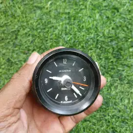 Jam Analog KIENZLE untuk Mobil Classic