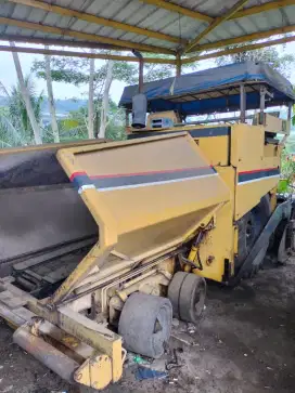 Asphalt finisher bitelli bentang 6 meter tahun 96