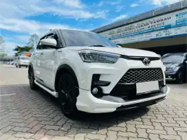 LOW KM!! TOYOTA RAIZE 1.0 GR TSS MATIC 2022 ONE TONE PUTIH