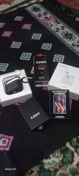 Dijual cepat Headset+Zippo Flag Edition free isi baru