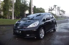 HONDA JAZZ 1.5 RS 2012 MATIC RECORD