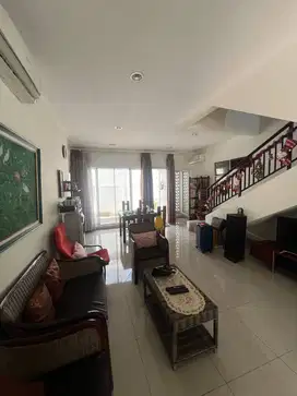 Dijual Rumah di Summarecon Bandung Full Furnished