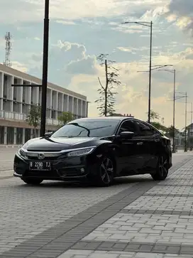 Tdp 39 juta saja!! Honda Civic Turbo 1.5 ES CVT 2016 mobil siap gas