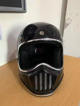 Helm Cakil warna hitam