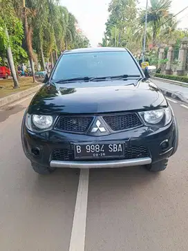 Strada Triton 2.5 Double Cabin 2013 Hitam