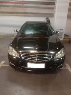 Mercedes Benz Hitam Tahun 2008